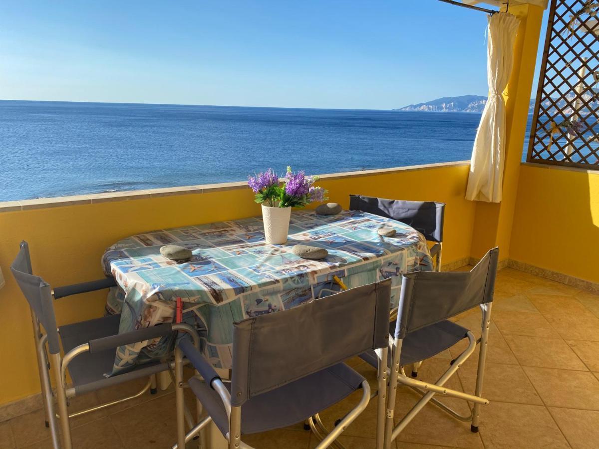 La Casa Gialla Cala Gonone Εξωτερικό φωτογραφία